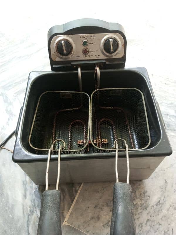 Electric oil fryer 3