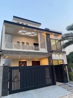 Newly Constructed 10 Marla Double Story House With Modern Interior.