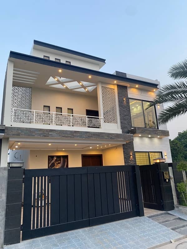 Newly Constructed 10 Marla Double Story House With Modern Interior. 0