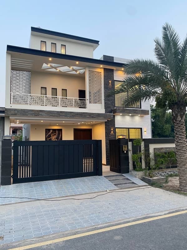 Newly Constructed 10 Marla Double Story House With Modern Interior. 1