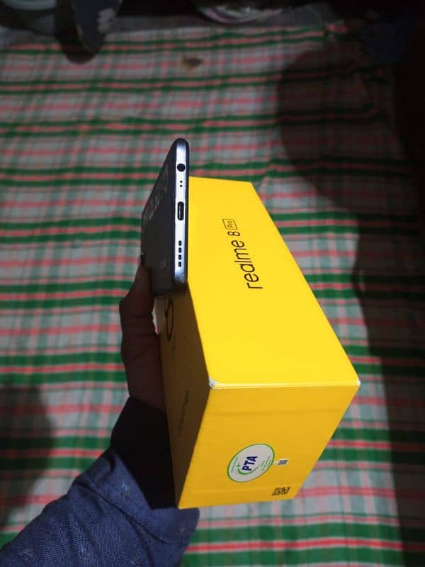 Realme 8 pro 8/128 box charjr original 4