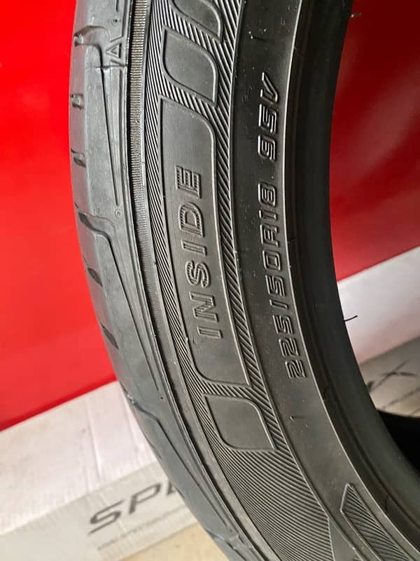 Honda Vezel RS original Dunlop Japnese tyers for sale. Size 225/50 R18 2