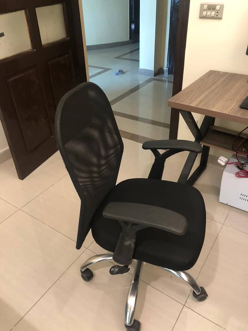 Branded Office Furniture for sale in DHA Phase 6 3