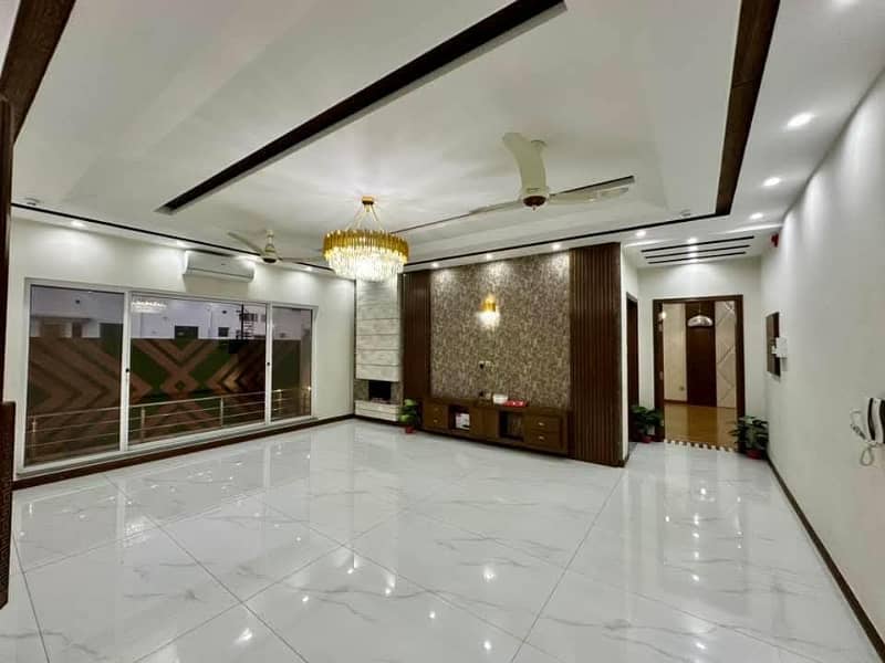 1 Kanal Beautifully Designed Modern House Upper Portion for Rent in DHA Phase 8 	Price Negotiable 9