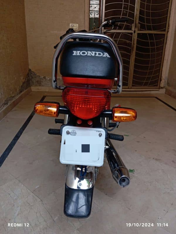 Honda CD 70 almost in new condition 8