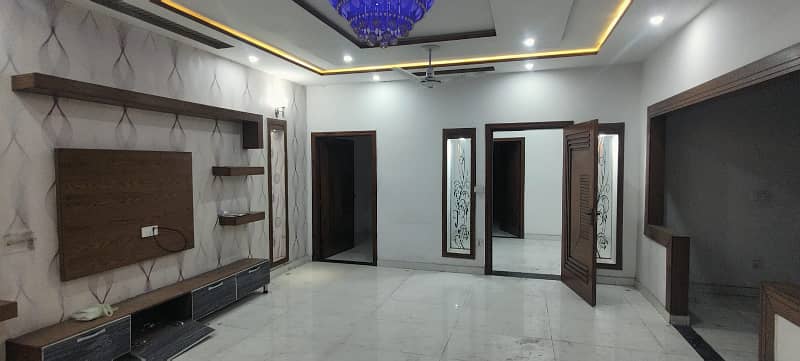 10 Marla House For Rent in Faisal Town for Family or Silent Office 3