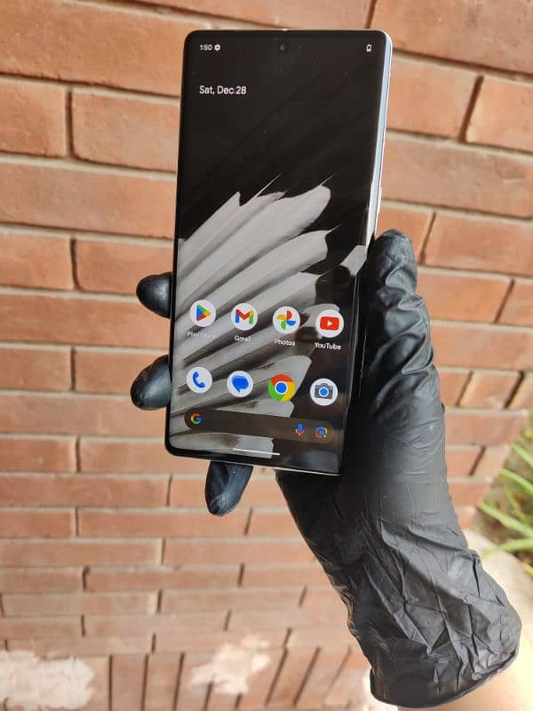 Google Pixel 7 pro. . . . 256gb. . . . water pack device. . . . . dual sim approved 1