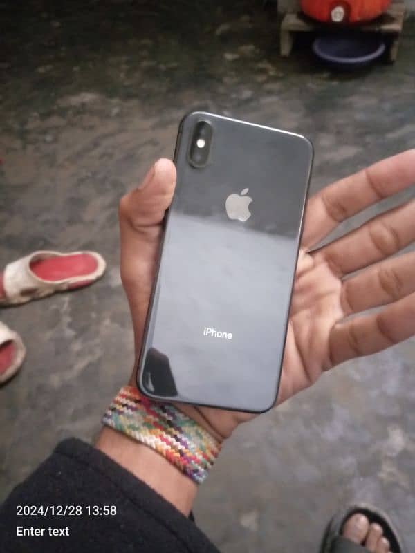 Iphone x 10 by 10 Condition 2