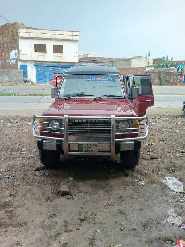 Mitsubishi Pajero 1987 17