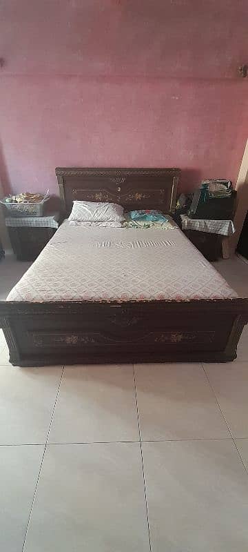 I want to sell out 9ne King bed with full set queen bed and kids beds 0