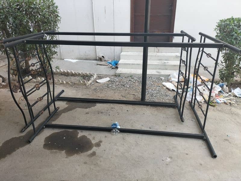 2 single iron bed for sale with inner hard board 1