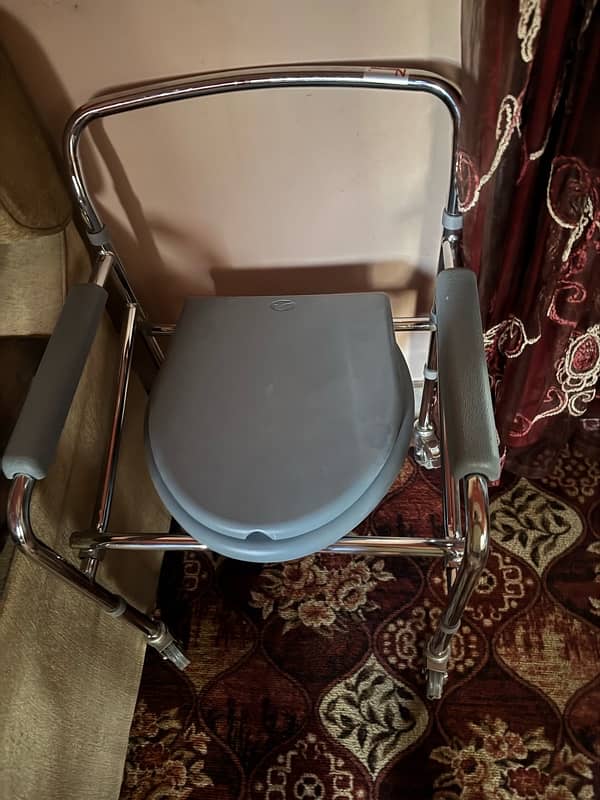 commode chair 2