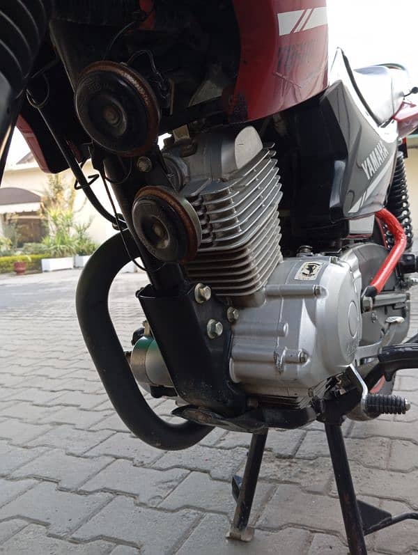 Yamaha YBR 125G 10