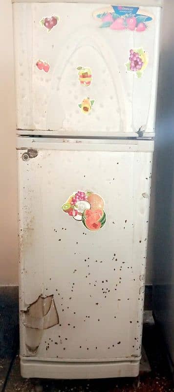 Refrigerator 0