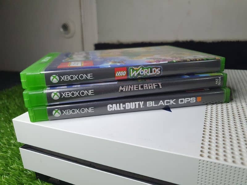 Xbox one s with games 4