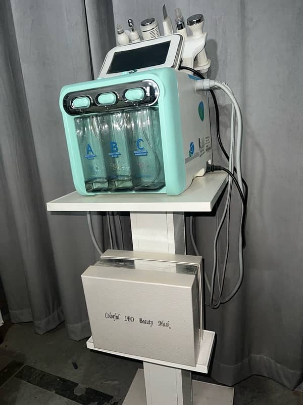 Hydra Facial Machine with 7 steps 0