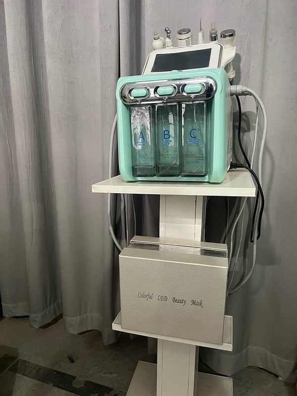 Hydra Facial Machine with 7 steps 1