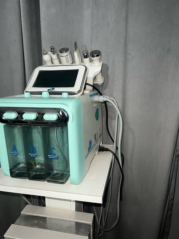 Hydra Facial Machine with 7 steps 4