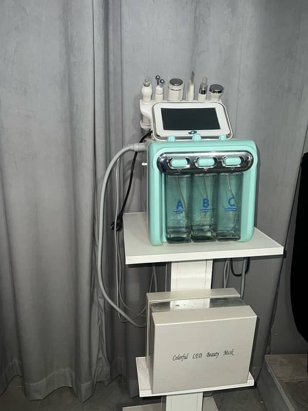 Hydra Facial Machine with 7 steps 5