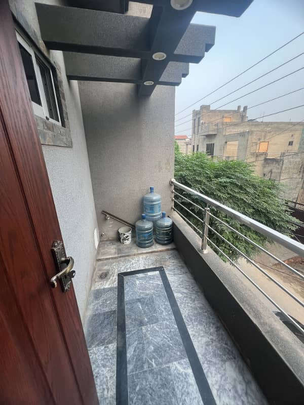 10 marla first floor portion for rent, sahafi colony main canal road Lahore 4