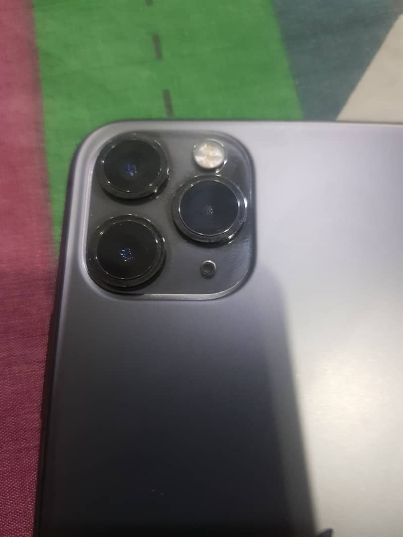 iPhone 11 Pro Max 256gb pta 1