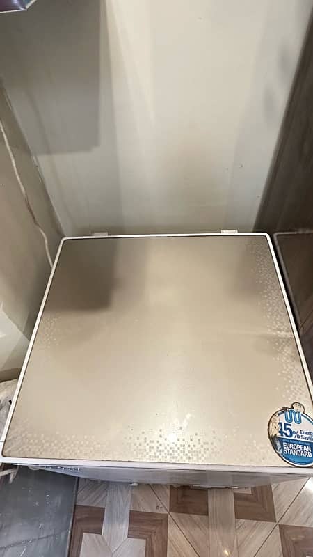 dawlance 200 Energy Saver Glass Door Single Door Freezer 5