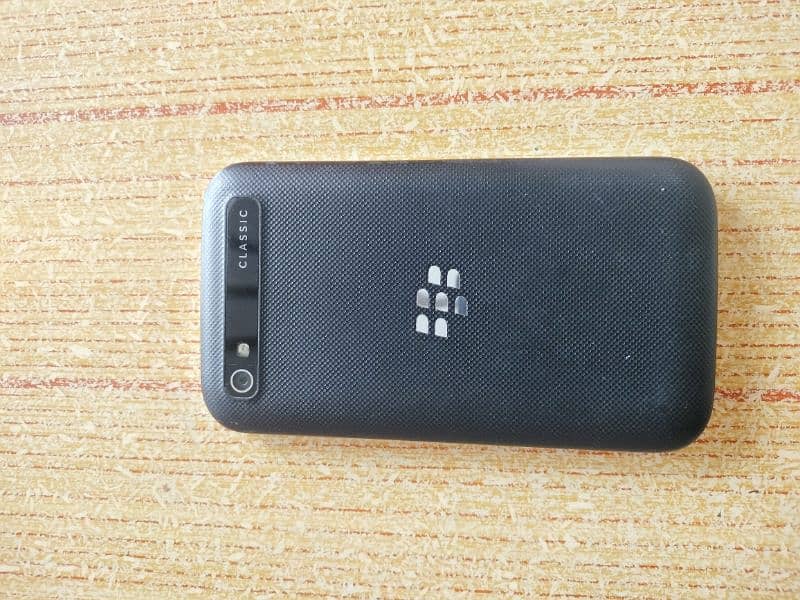 Blackberry q 20 classic 2