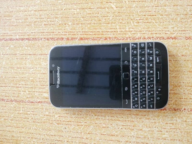 Blackberry q 20 classic 3