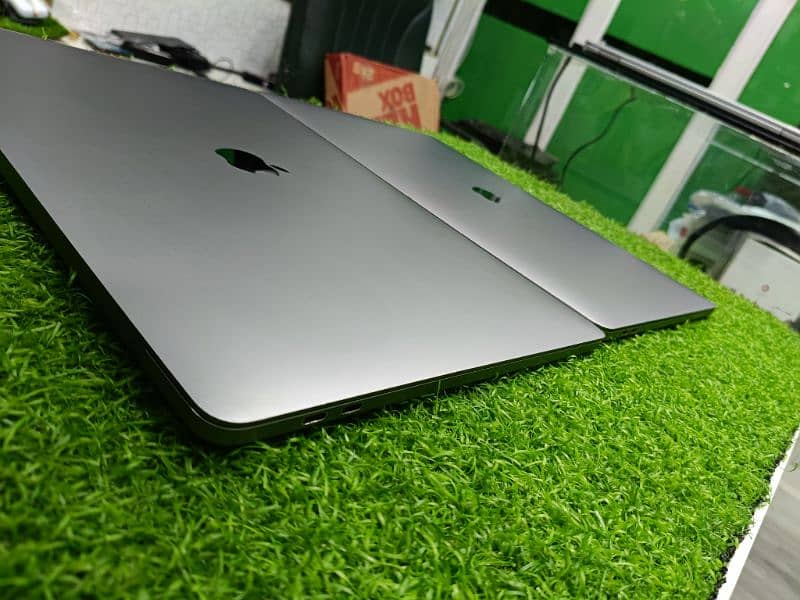 Macbook 2019 Pro/Core i7/Touch Bar/16GB Ram/256ssd/13" Retina Display 2