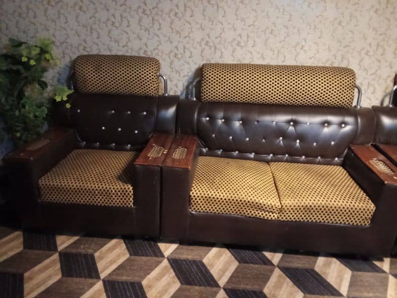 complete sofa set 1,2 and 3 seater 1