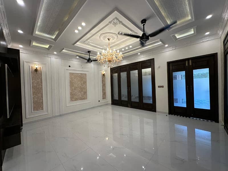 10 MARLA LUXURY BRAND NEW HOUSE NEAR PARK MASJID FOR SALE IN BAHRIA TOWN LAHORE 3