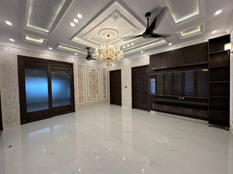 10 MARLA LUXURY BRAND NEW HOUSE NEAR PARK MASJID FOR SALE IN BAHRIA TOWN LAHORE 5