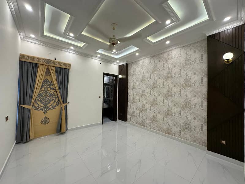 10 MARLA LUXURY BRAND NEW HOUSE NEAR PARK MASJID FOR SALE IN BAHRIA TOWN LAHORE 7