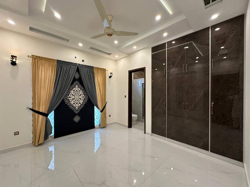 10 MARLA LUXURY BRAND NEW HOUSE NEAR PARK MASJID FOR SALE IN BAHRIA TOWN LAHORE 16