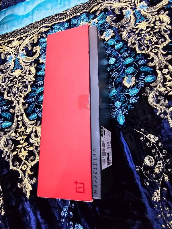 One plus 9 pro for sale 3