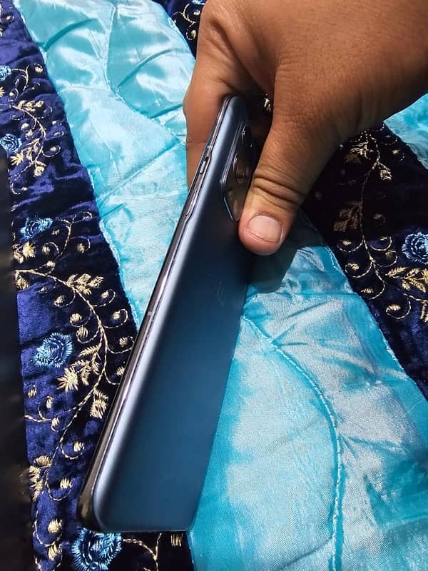 One plus 9 pro for sale 4