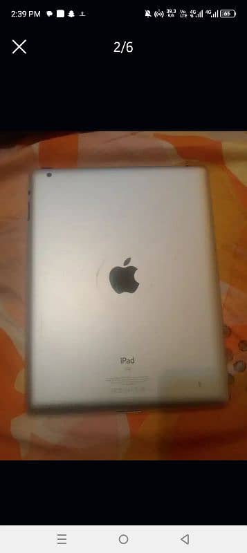 ipad2 32  Screen ki side main craks hen per screen ok hai 4