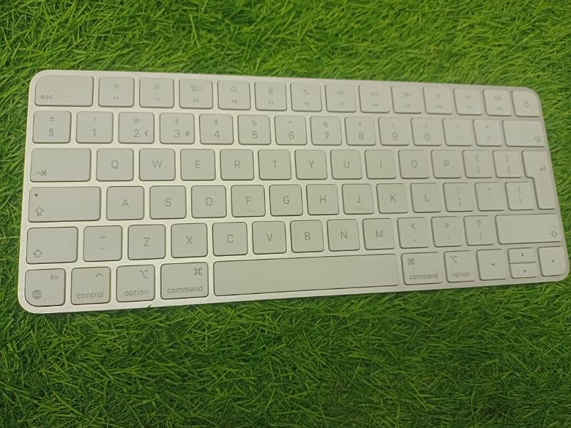 apple magic 3 keyboard Bluetooth wireless rechargable keyboard 5