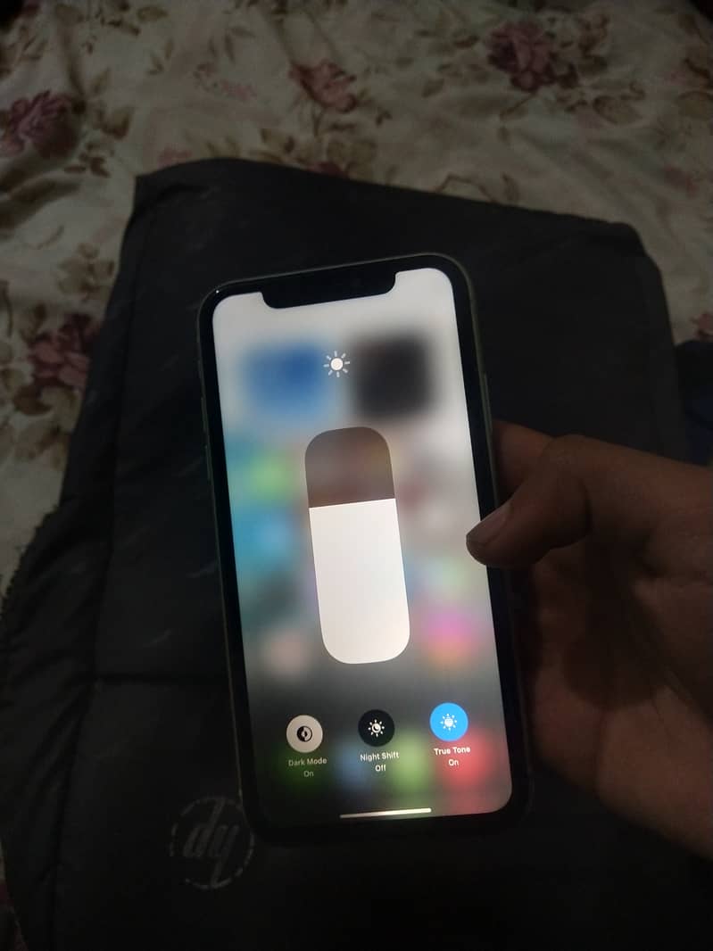 iPhone 11 in best condition non pta 128 gb 1