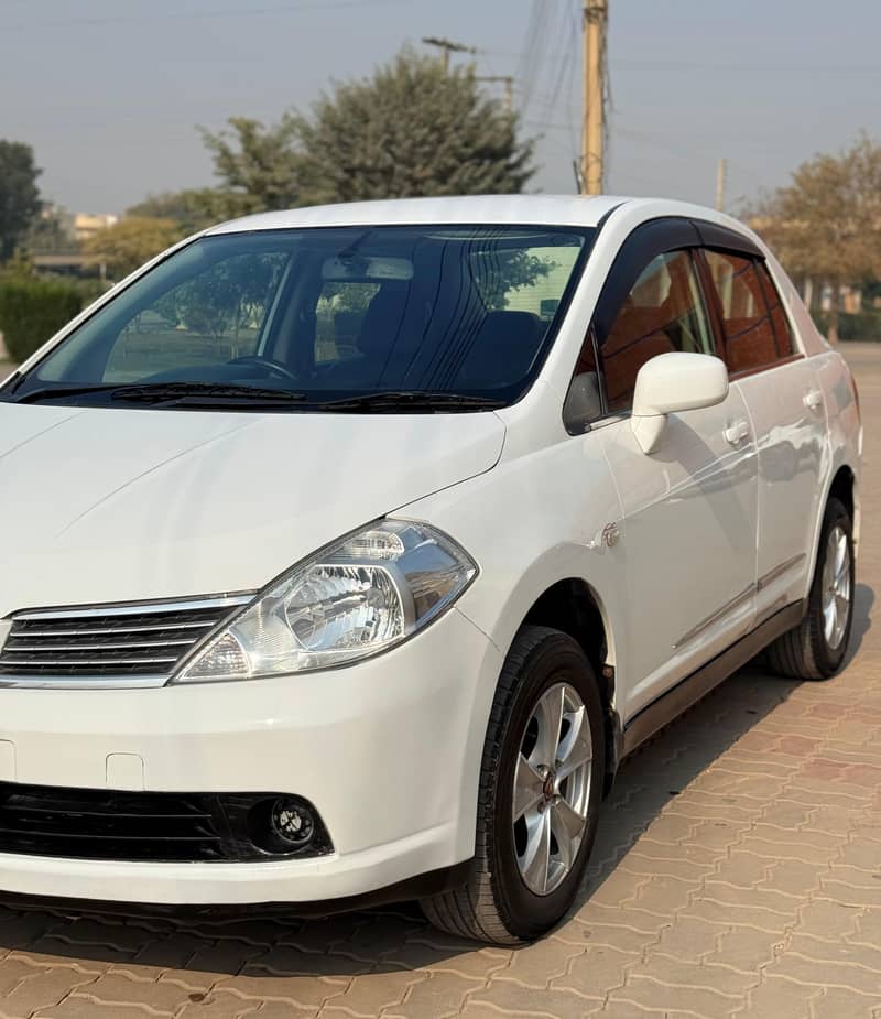 Nissan Tiida 2006 6