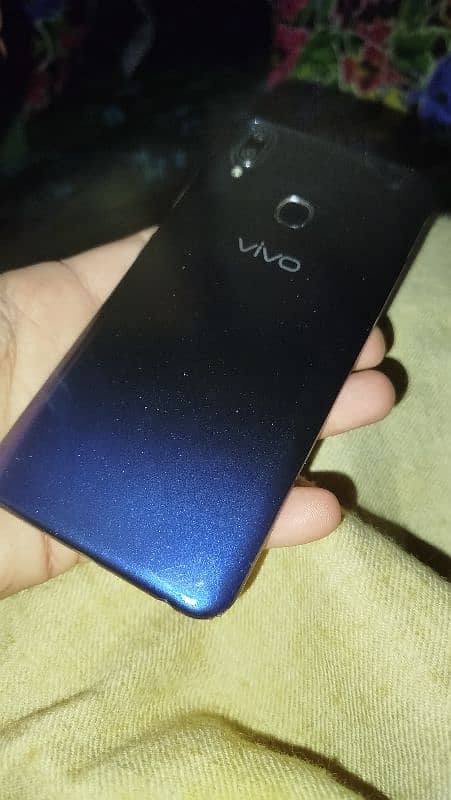 Vivo 1811 6