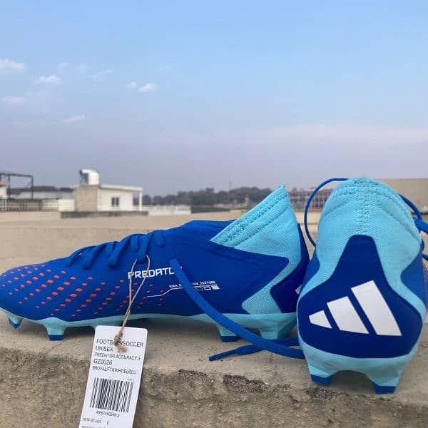 Football shoes 7