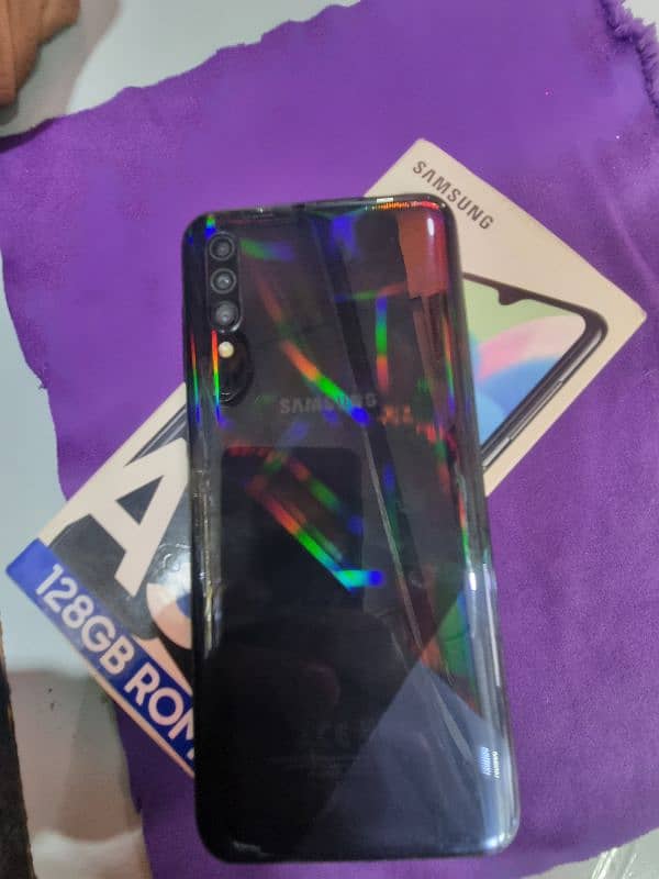 Samsung A30s 4