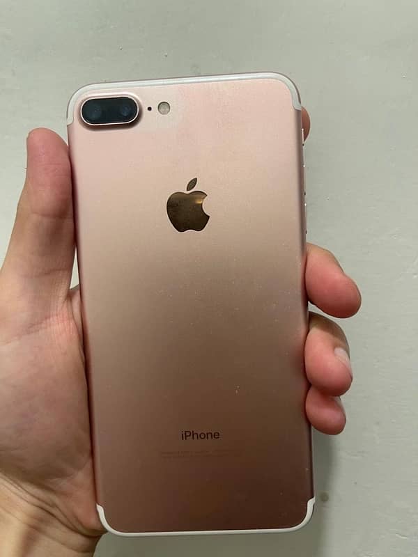 selling iphone 7 plus 128gb. 1