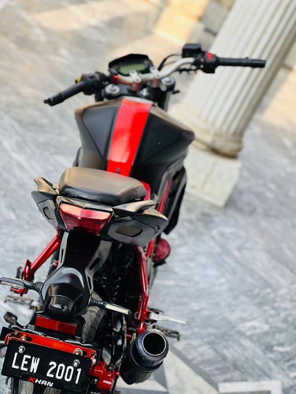 benelli TNT 150I 5