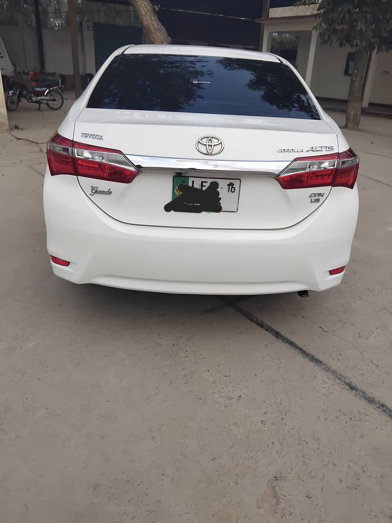 Toyota Altis Grande 2015 1