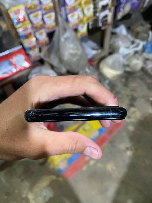 iPhone 11 Pro JV 64gb 3