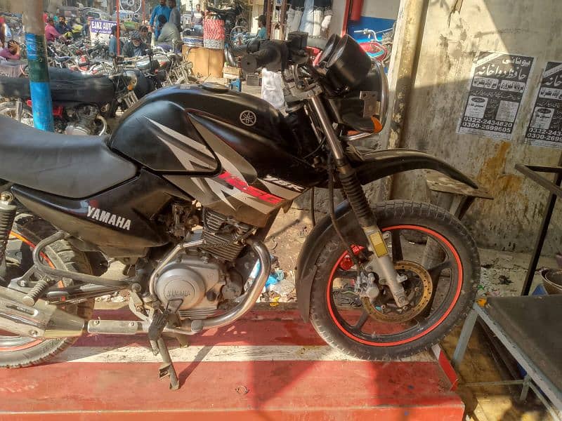 asalam u alikum I am selling Yamaha Ybr g in mint condition 2