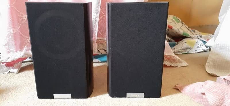 TANNOY signature bookshelf Spekers pair 0