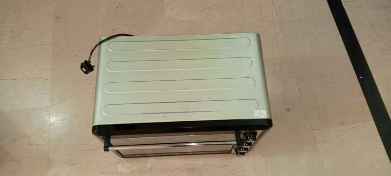 Nikai oven good condition urgent sale 2